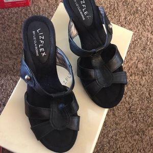 Lizflex Black Leather shoe